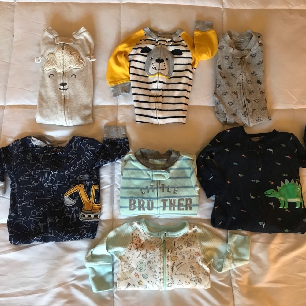 7 PACK ZIP-UP FOOTED PAJAMAS BOYS SIZE 6 MONTHS